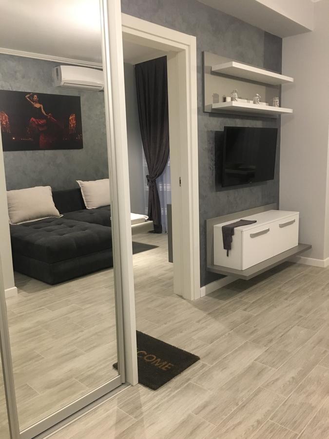 Arthemis Apartment Mamaia Exterior photo